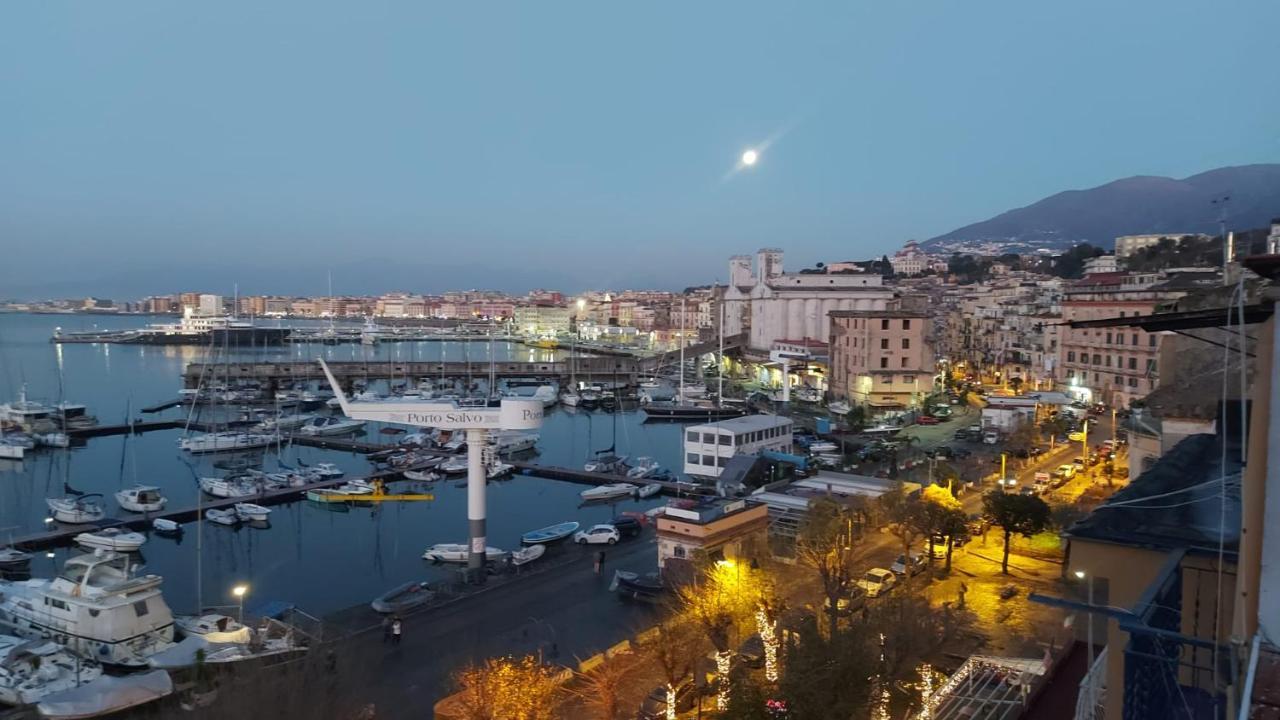 Coralinetiny Bed & Breakfast Castellammare di Stabia Bagian luar foto